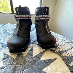 ROSSIGNOL skate ski boots!